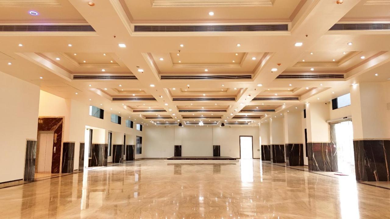 Vedika Garden Hotel Lonavala Exterior foto