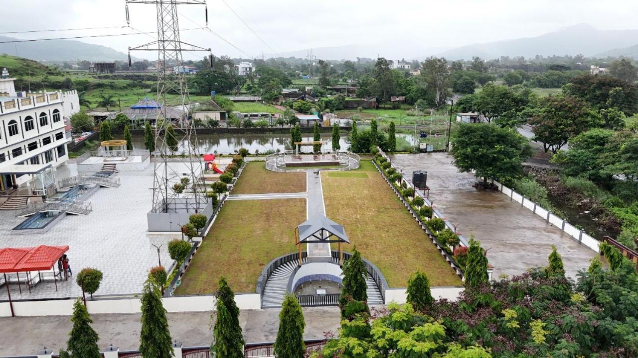 Vedika Garden Hotel Lonavala Exterior foto