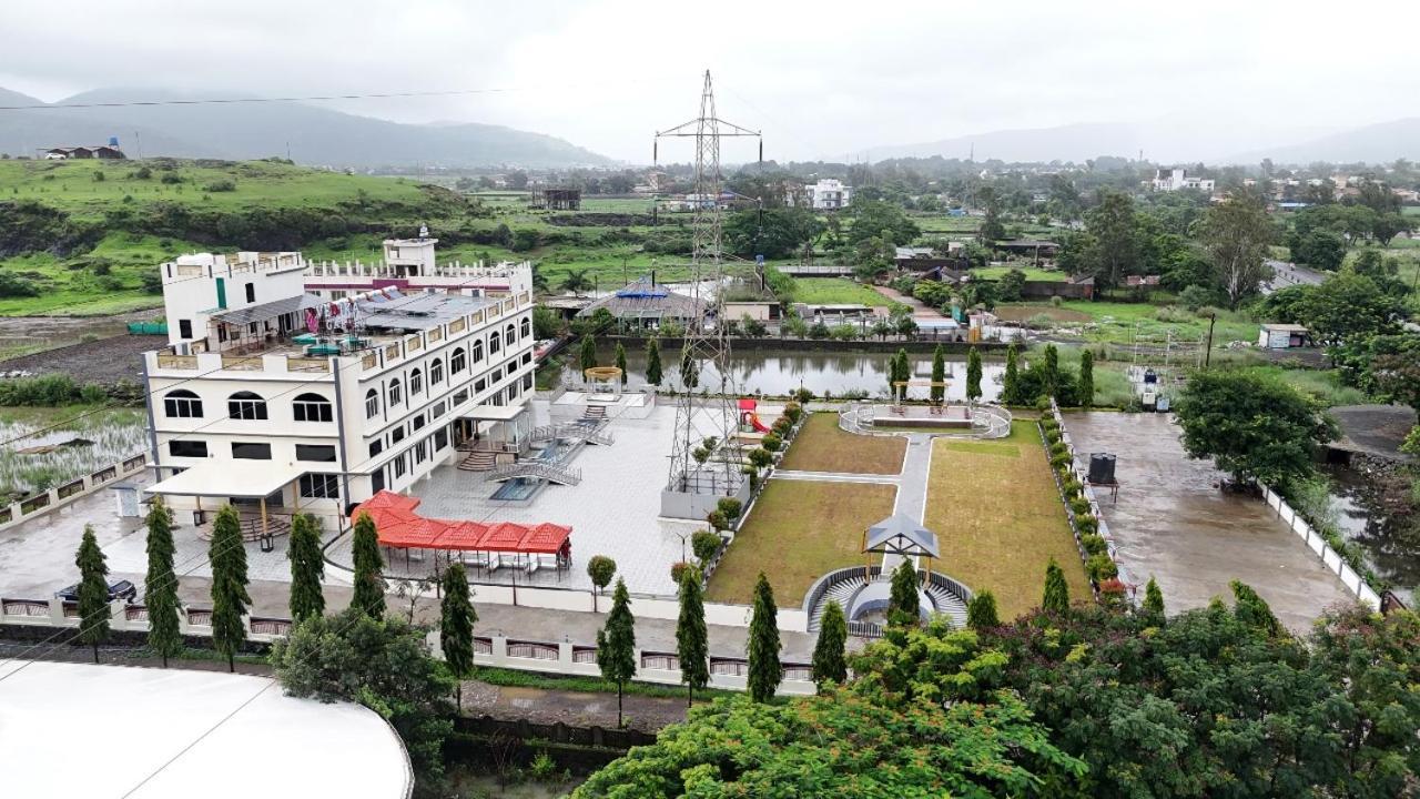 Vedika Garden Hotel Lonavala Exterior foto